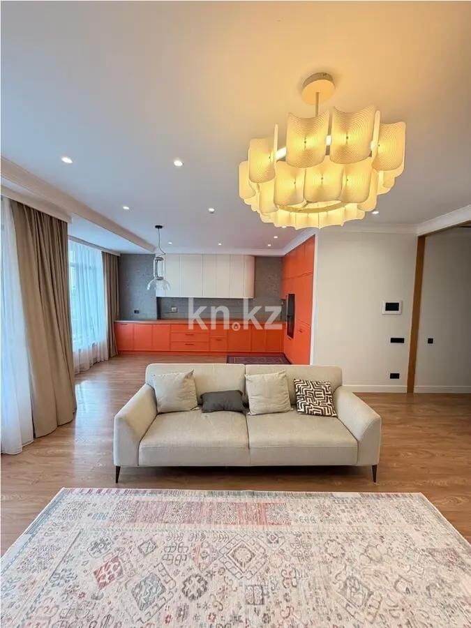 Продажа 4-комнатной квартиры, 130 м² - Продажа четырехкомнатных квартир в блочном доме в Казахстане - страница 7 фото 1 из 5