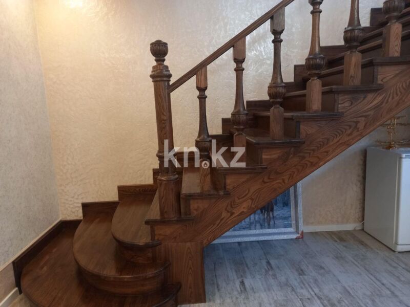 Продажа 9-комнатного дома, 286.3 м² - Продажа домов, коттеджей в Караганде - страница 5 фото 8 из 19
