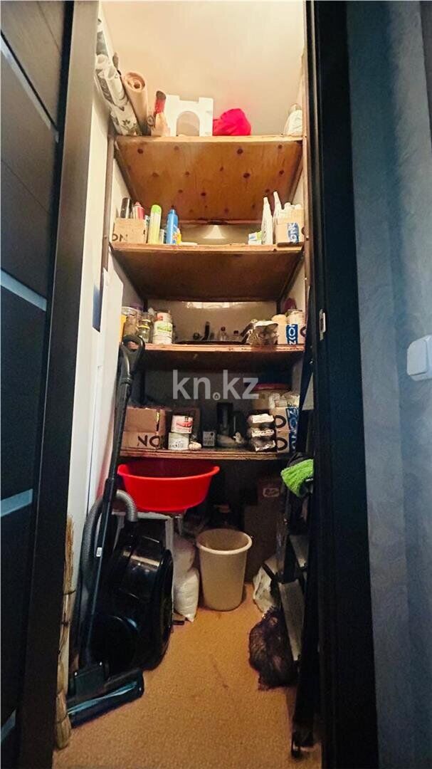 Продажа 4-комнатной квартиры, 77 м² - Продажа домов, коттеджей в Шахтинске фото 15 из 18