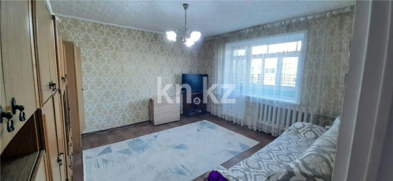 Продажа 3-комнатной квартиры, 65 м² - Продажа трехкомнатных квартир на Юго-Востоке Караганды фото 1 из 9