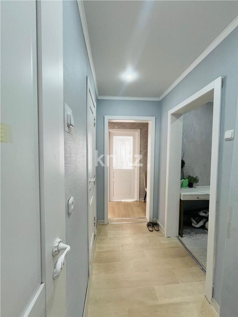 Продажа 3-комнатной квартиры, 64 м² - Продажа трехкомнатных квартир в Майкудуке Караганды - страница 8 фото 10 из 14