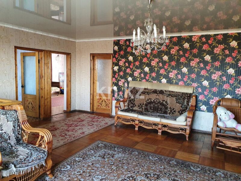 Продажа 6-комнатного дома, 238 м² - Продажа домов, коттеджей в Караганде - страница 6 фото 13 из 15