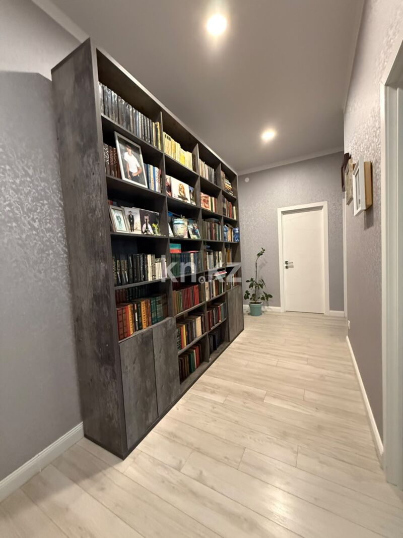 Продажа 4-комнатной квартиры, 138.4 м² - Продажа четырехкомнатных квартир в кирпичном доме в Караганде фото 27 из 31