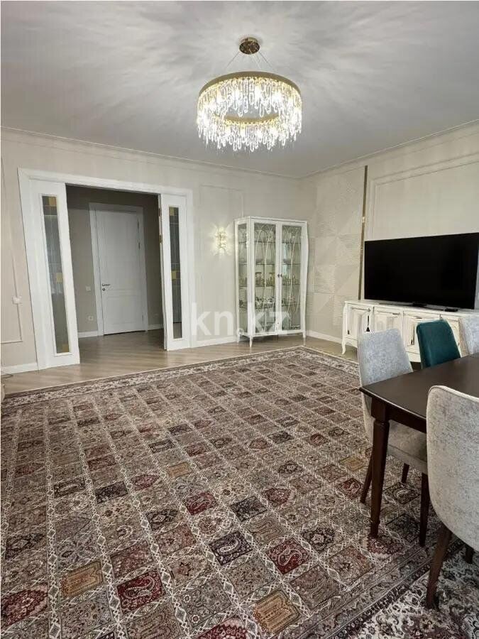 Продажа 5-комнатной квартиры, 214.8 м² - Продажа пятикомнатных и более квартир в Астане фото 1 из 8