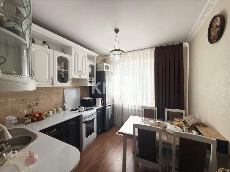 Продажа 3-комнатной квартиры, 64 м² - Продажа трехкомнатных квартир в панельном доме в Караганде - страница 20 фото 9 из 13