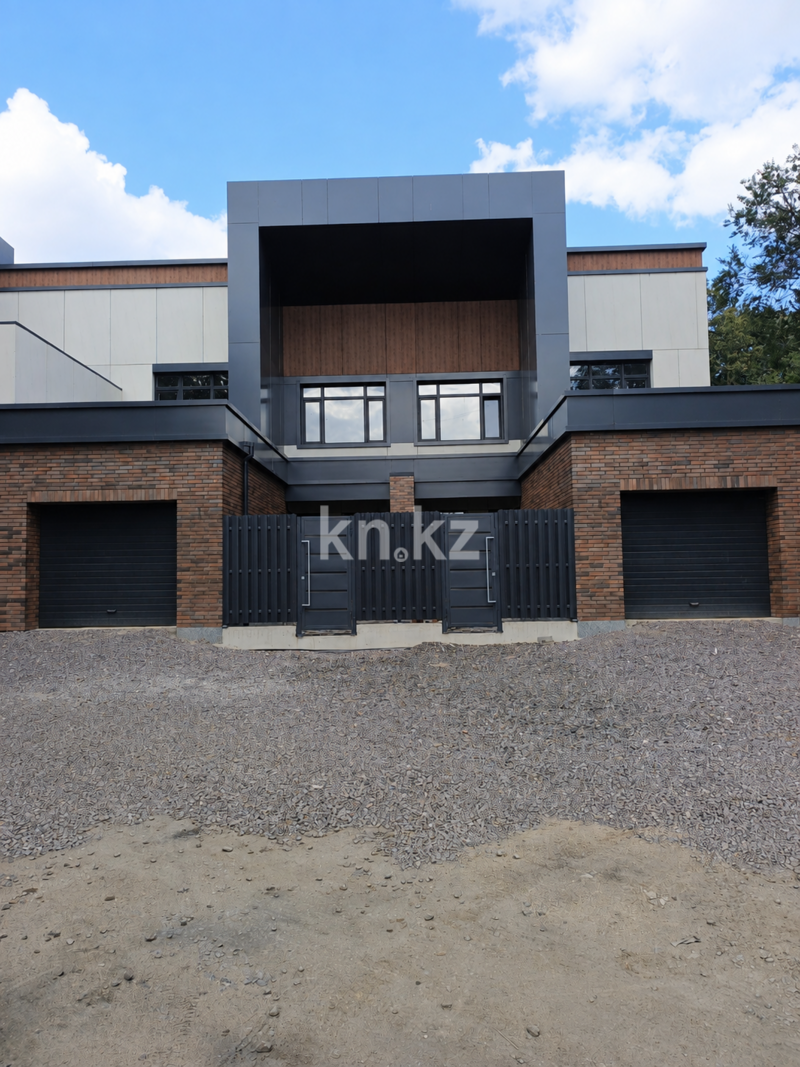 Продажа 4-комнатного дома, 226.1 м² - Продажа домов, коттеджей в Караганде - страница 2 фото 2 из 6