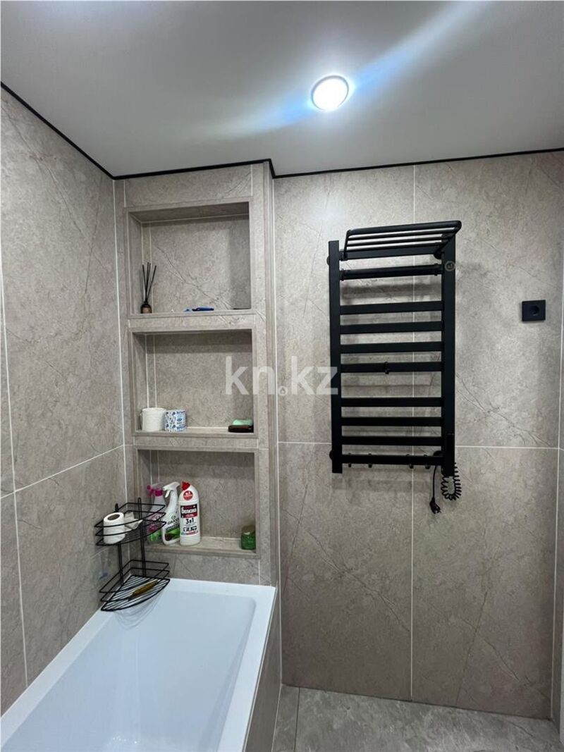 Продажа 2-комнатной квартиры, 53 м² - Продажа двухкомнатных квартир на Юго-Востоке Караганды - страница 2 фото 9 из 15