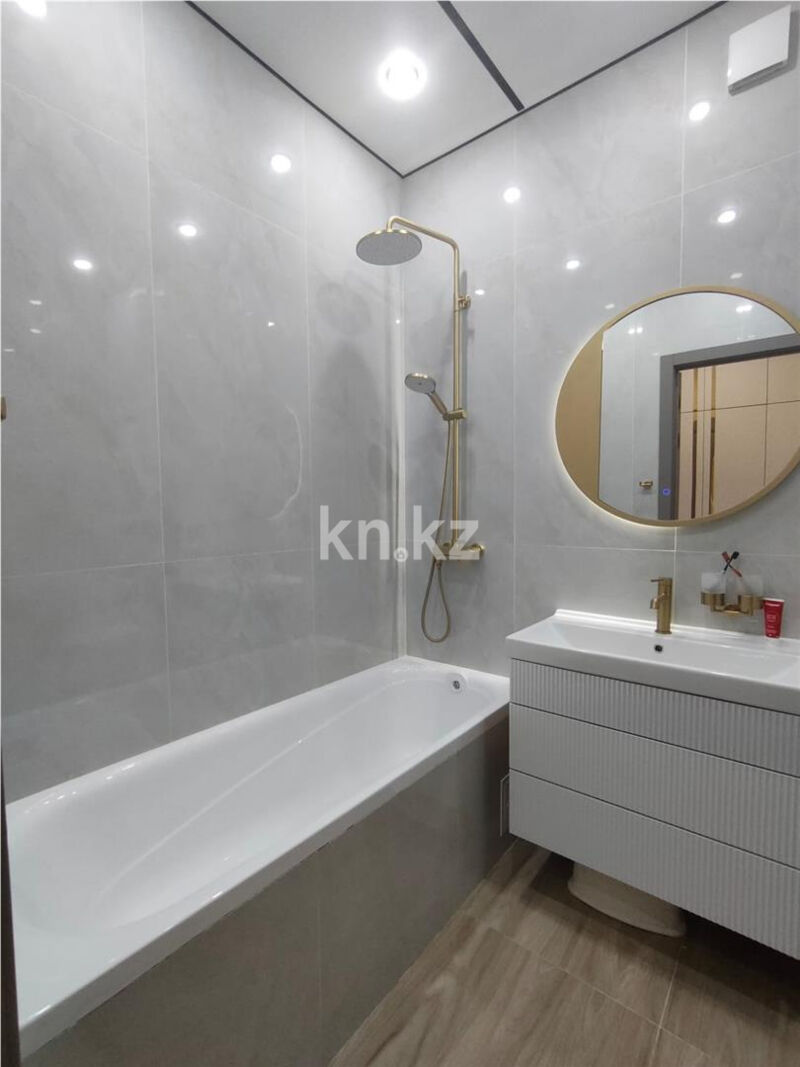 Продажа 4-комнатной квартиры, 118 м² - Продажа четырехкомнатных квартир в кирпичном доме в Караганде - страница 5 фото 18 из 24