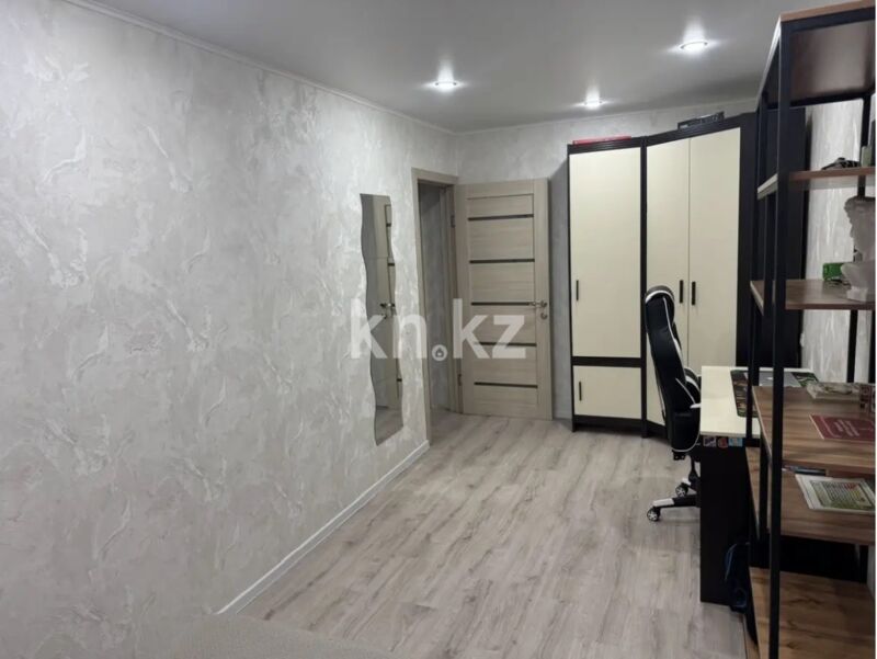 Продажа 4-комнатной квартиры, 78 м² - Продажа квартир в панельном доме в Караганде - страница 3 фото 2 из 11