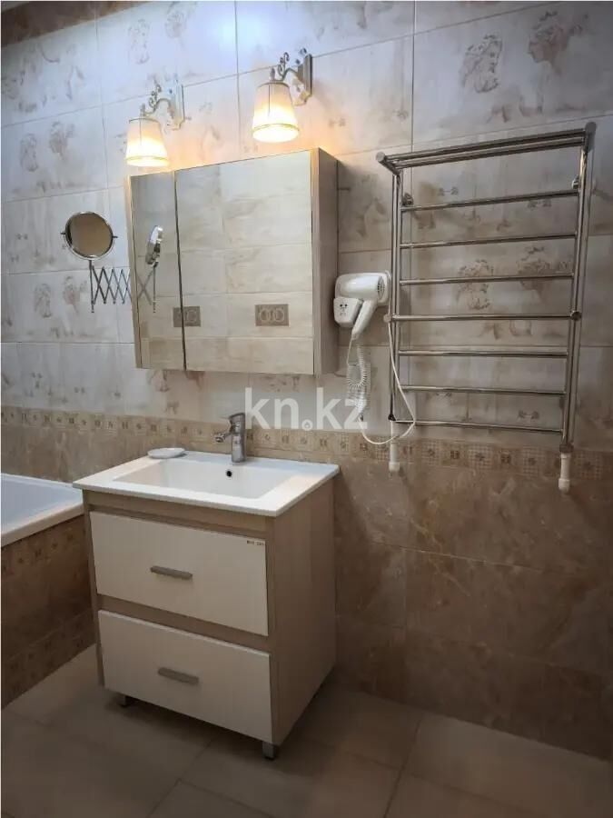 Продажа 5-комнатной квартиры, 125 м² - Продажа пятикомнатных и более квартир в кирпичном доме в Казахстане фото 11 из 13