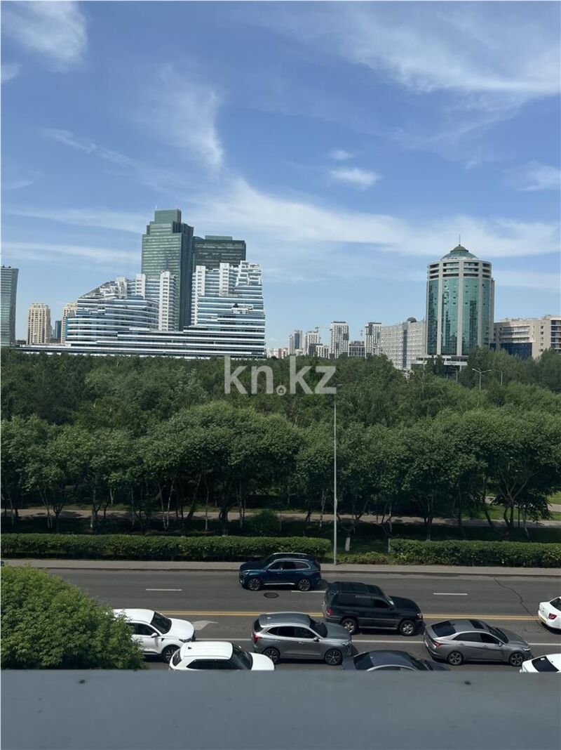 Продажа 4-комнатной квартиры, 206 м² - Продажа четырехкомнатных квартир в монолитно-каркасном доме в Казахстане - страница 16 фото 29 из 30