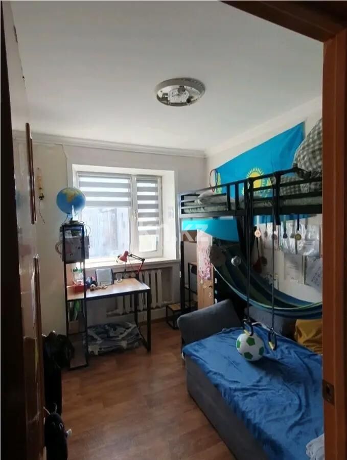 Продажа 3-комнатной квартиры, 48 м² - Продажа квартир от собственников в Караганде фото 2 из 5