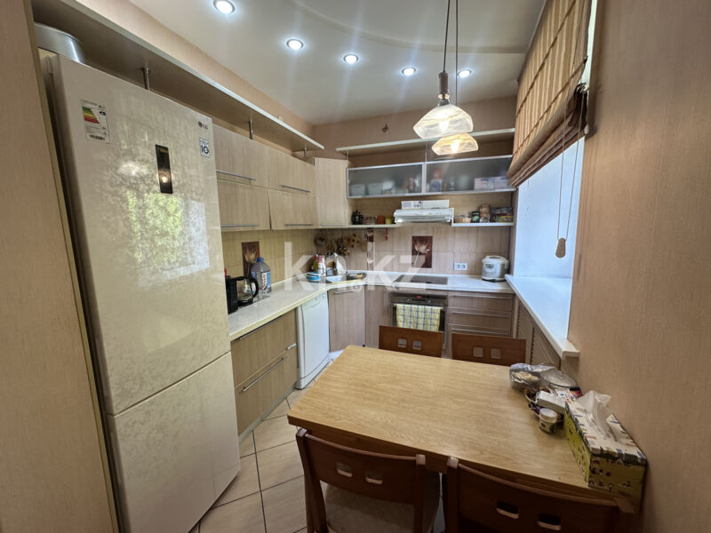 Продажа 4-комнатной квартиры, 88 м² - Продажа четырехкомнатных квартир в кирпичном доме в Караганде - страница 6 фото 1 из 14
