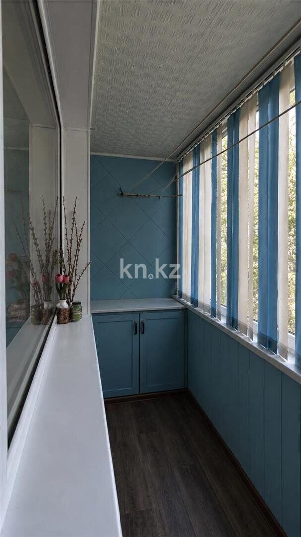 Продажа 3-комнатной квартиры, 62 м² - Продажа трехкомнатных квартир в кирпичном доме в Караганде фото 8 из 16