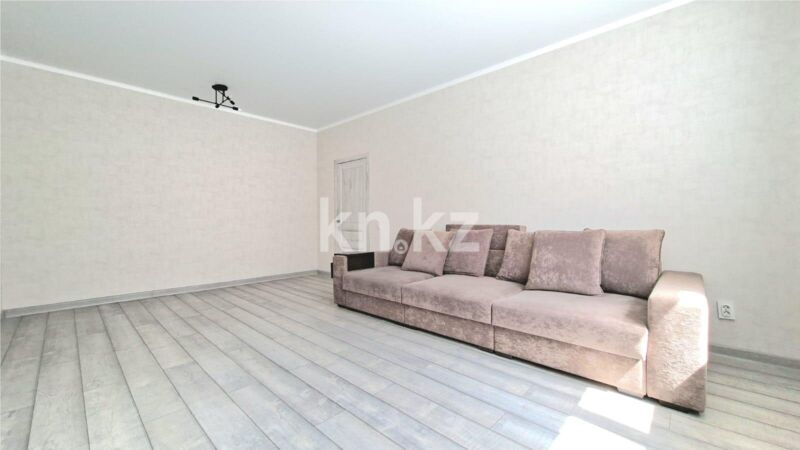 Продажа 3-комнатной квартиры, 87 м² - Продажа трехкомнатных квартир в кирпичном доме в Караганде - страница 5 фото 1 из 11