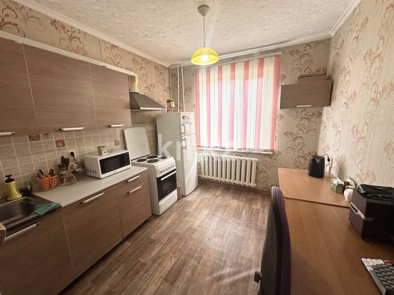 Продажа 1-комнатной квартиры, 41 м² - Продажа однокомнатных квартир в Караганде - страница 2 фото 1 из 11
