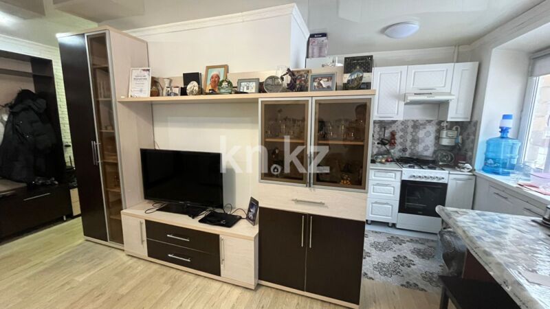 Продажа 3-комнатной квартиры, 52 м² - Продажа трехкомнатных квартир в кирпичном доме в Караганде фото 7 из 8