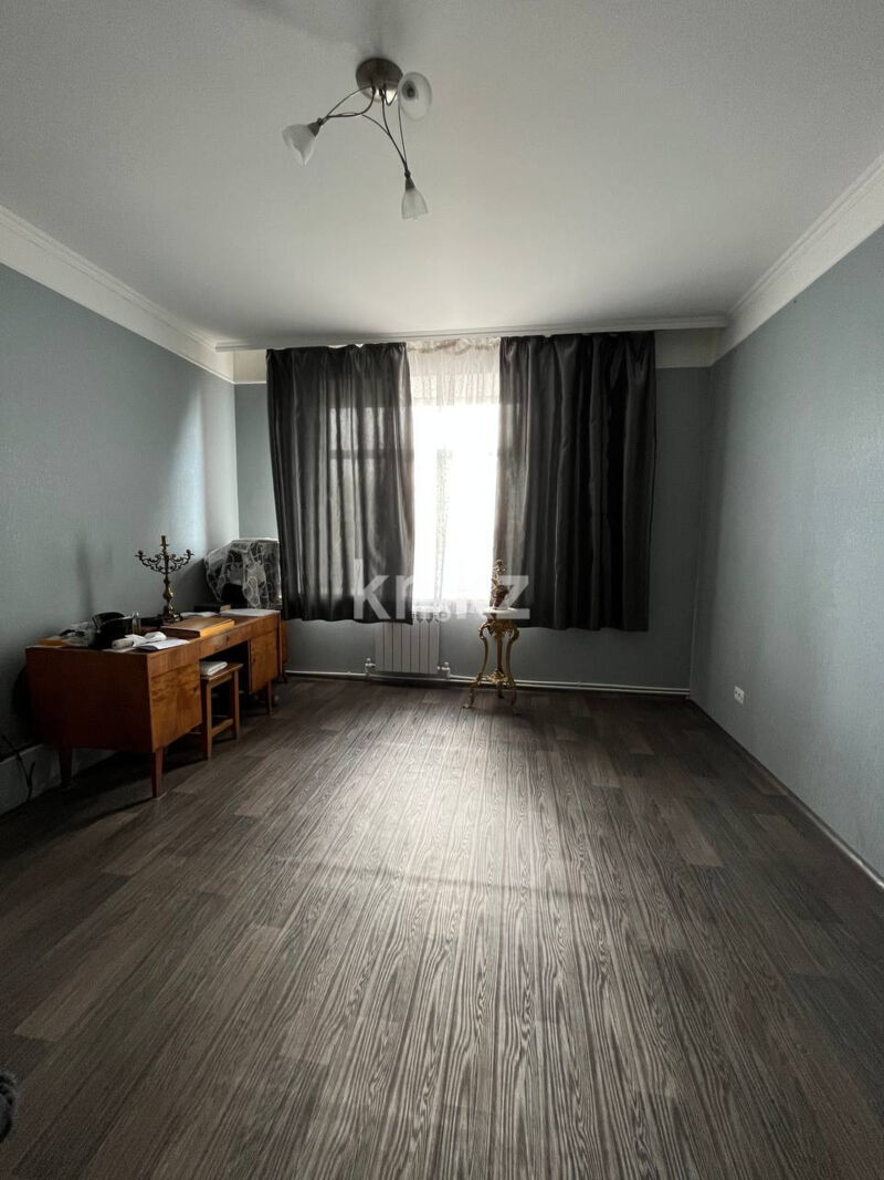 Продажа 4-комнатной квартиры, 136 м² - Продажа квартир в районе Михайловка в Караганде фото 11 из 23