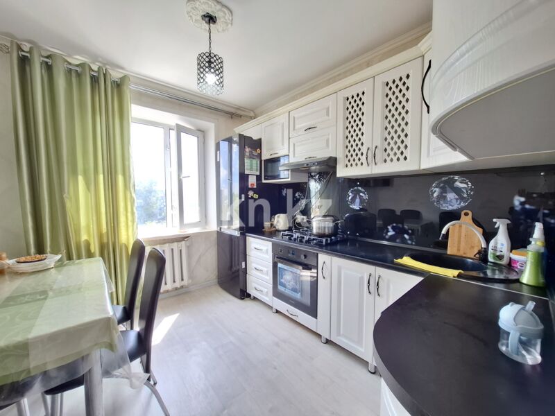 Продажа 3-комнатной квартиры, 64 м² - Продажа трехкомнатных квартир в Майкудуке Караганды - страница 8 фото 17 из 29