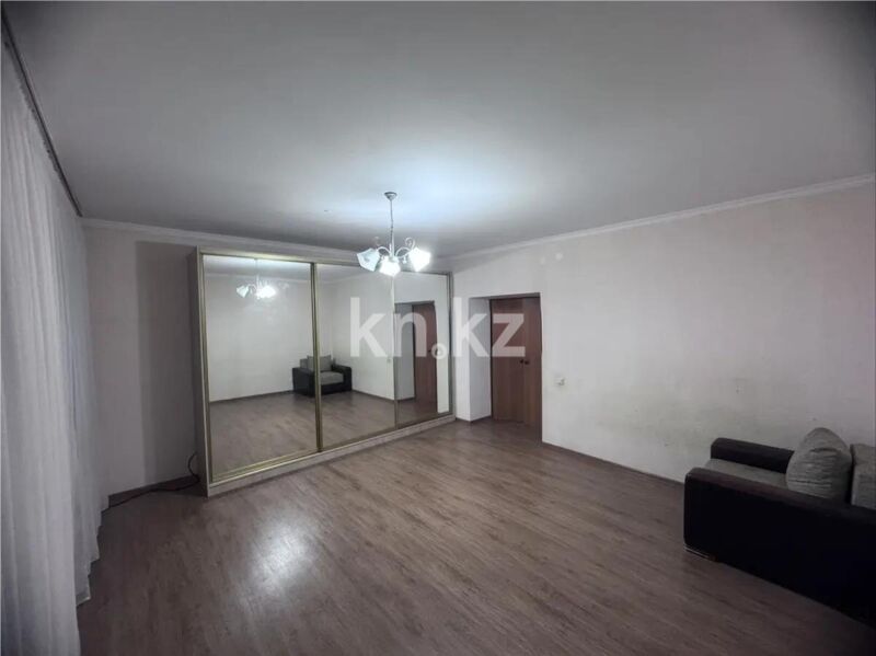 Продажа 2-комнатной квартиры, 58 м² - Продажа двухкомнатных квартир в кирпичном доме в Казахстане - страница 2 фото 1 из 3