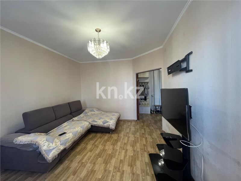 Продажа 2-комнатной квартиры, 65 м² - Продажа квартир в блочном доме в Караганде фото 3 из 18