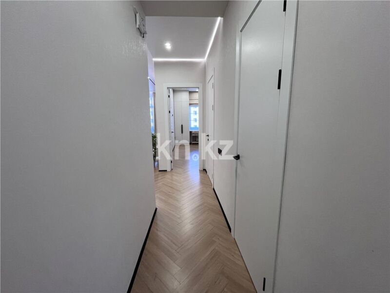 Продажа 3-комнатной квартиры, 89 м² - Продажа трехкомнатных квартир на Юго-Востоке Караганды - страница 2 фото 7 из 28