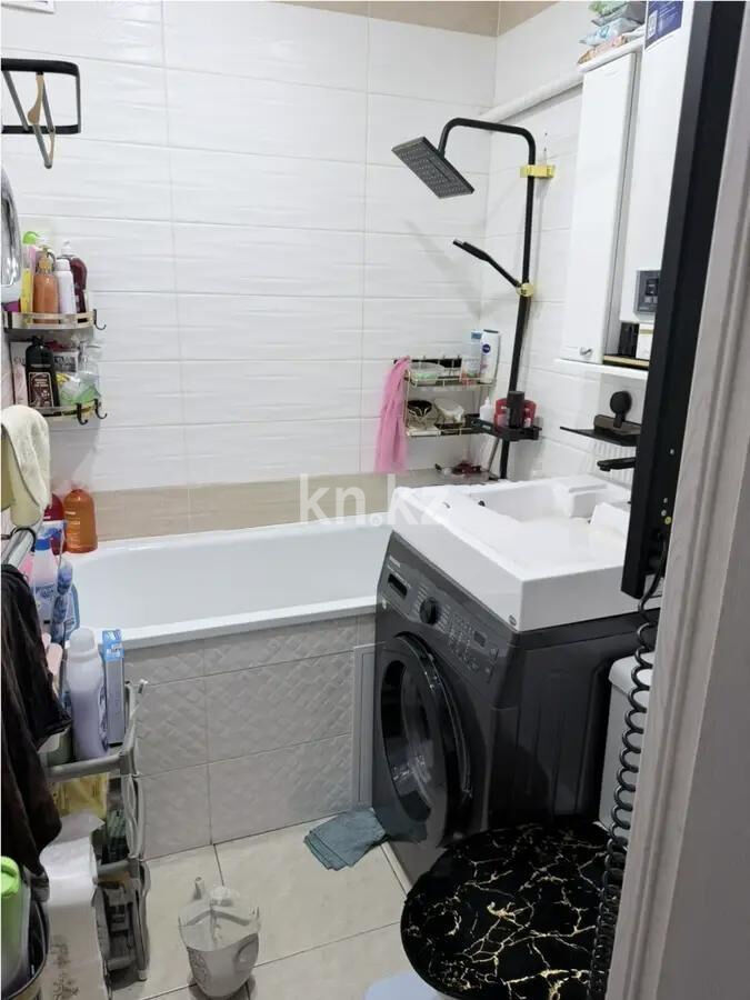 Продажа 1-комнатной квартиры, 40 м² - Продажа квартир в панельном доме в Караганде - страница 2 фото 3 из 4
