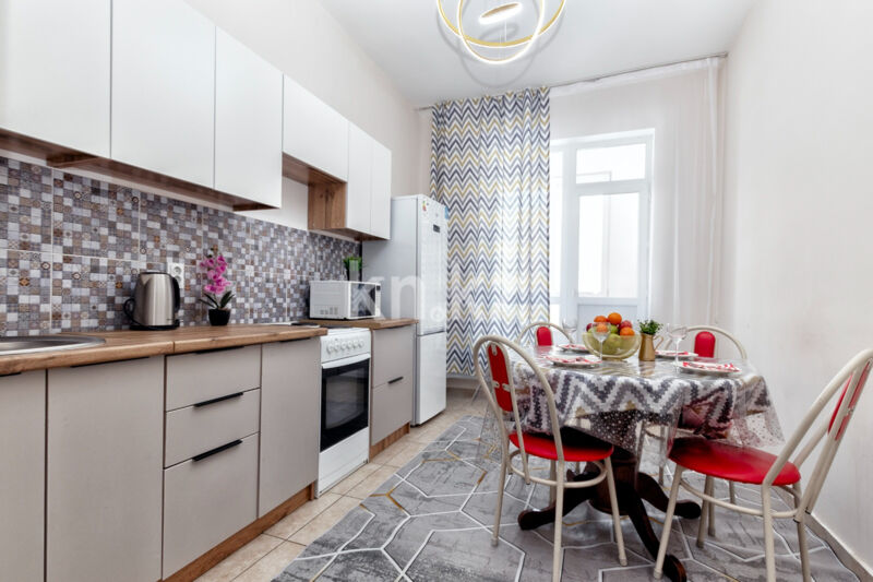 Аренда 3-комнатной квартиры посуточно, 95 м² - Аренда трехкомнатных квартир посуточно в Казахстане фото 2 из 16