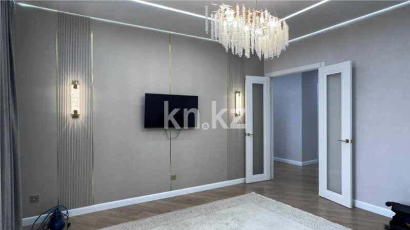 Продажа 3-комнатной квартиры, 90.2 м² - Продажа квартир в монолитно-каркасном доме в Караганде фото 2 из 17