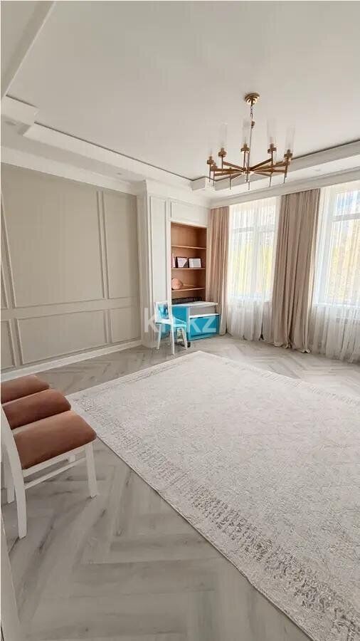 Продажа 5-комнатной квартиры, 167 м² - Продажа квартир в кирпичном доме в Казахстане - страница 50 фото 1 из 8
