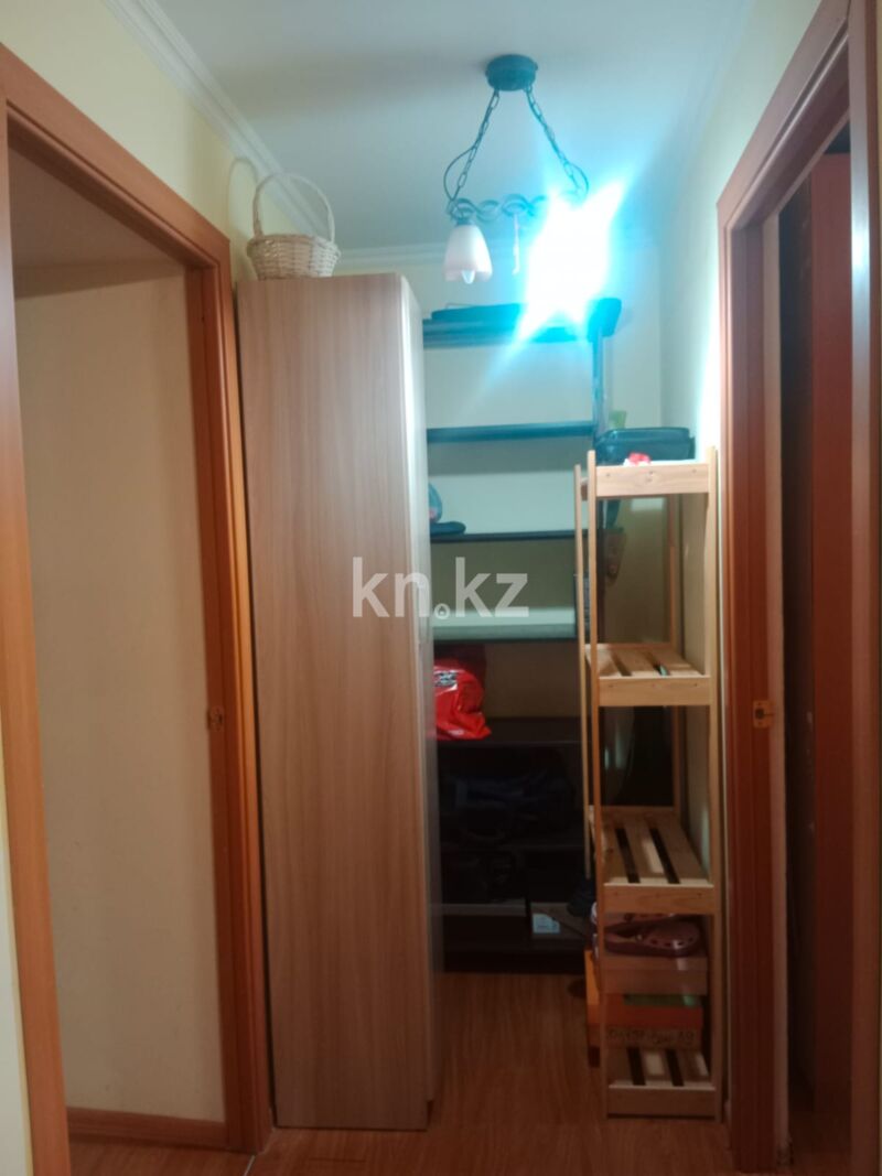 Продажа 3-комнатной квартиры, 56 м² - Продажа трехкомнатных квартир в кирпичном доме в Караганде фото 11 из 15