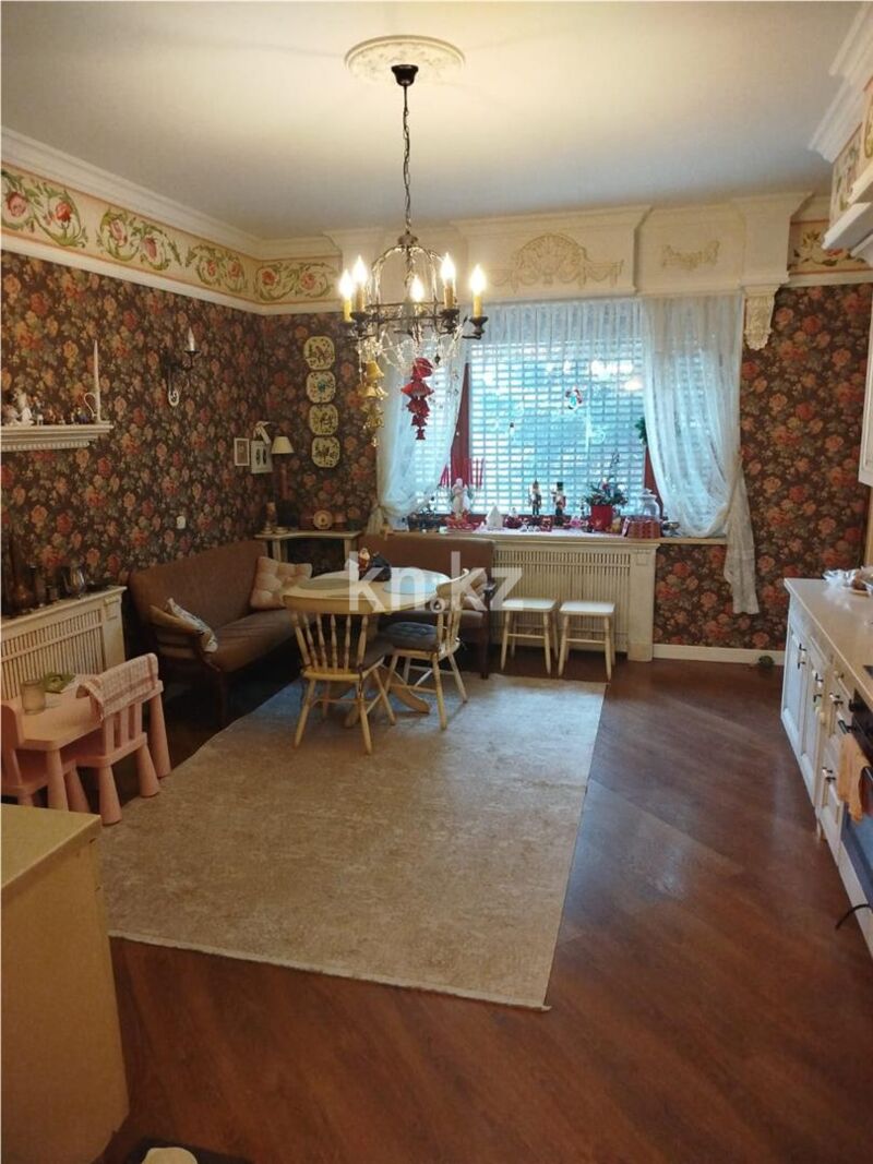 Продажа 10-комнатного дома, 320 м² - Продажа дач в Темиртау фото 11 из 36
