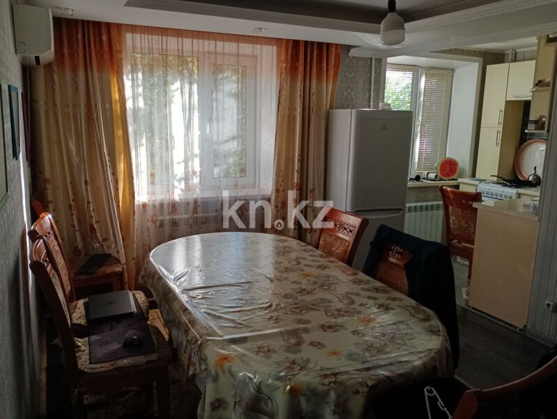 Продажа 4-комнатной квартиры, 64 м² - Продажа четырехкомнатных квартир в кирпичном доме в Караганде - страница 4 фото 6 из 7