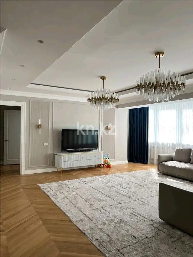 Продажа 4-комнатной квартиры, 200 м² - Продажа четырехкомнатных квартир от собственников в Алматы - страница 2 фото 1 из 4
