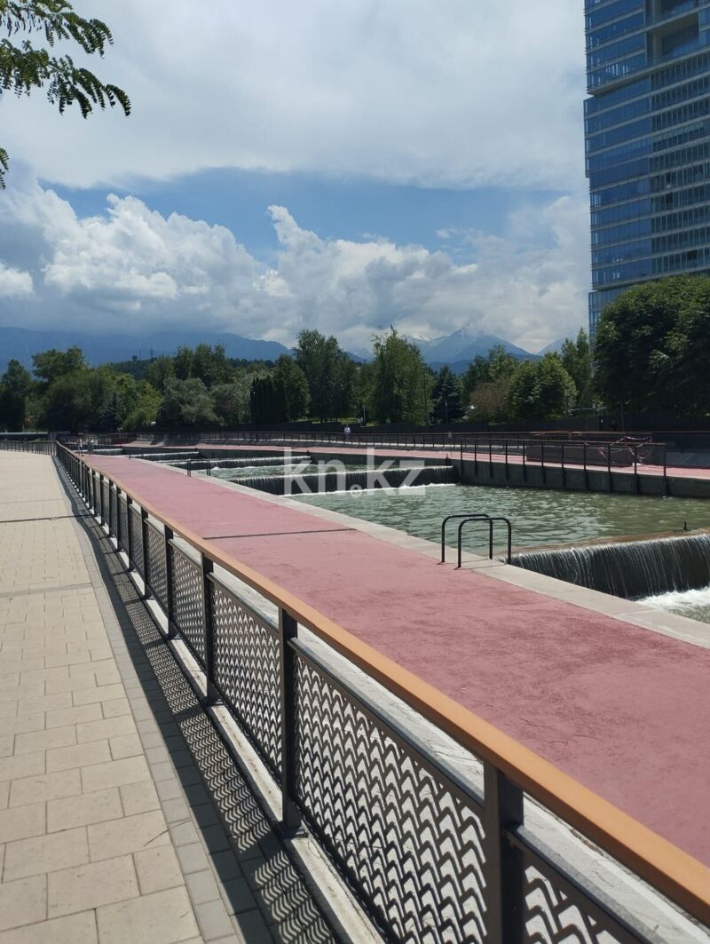 Продажа 1-комнатной квартиры, 37 м² - Продажа квартир в кирпичном доме в Алматы фото 8 из 11