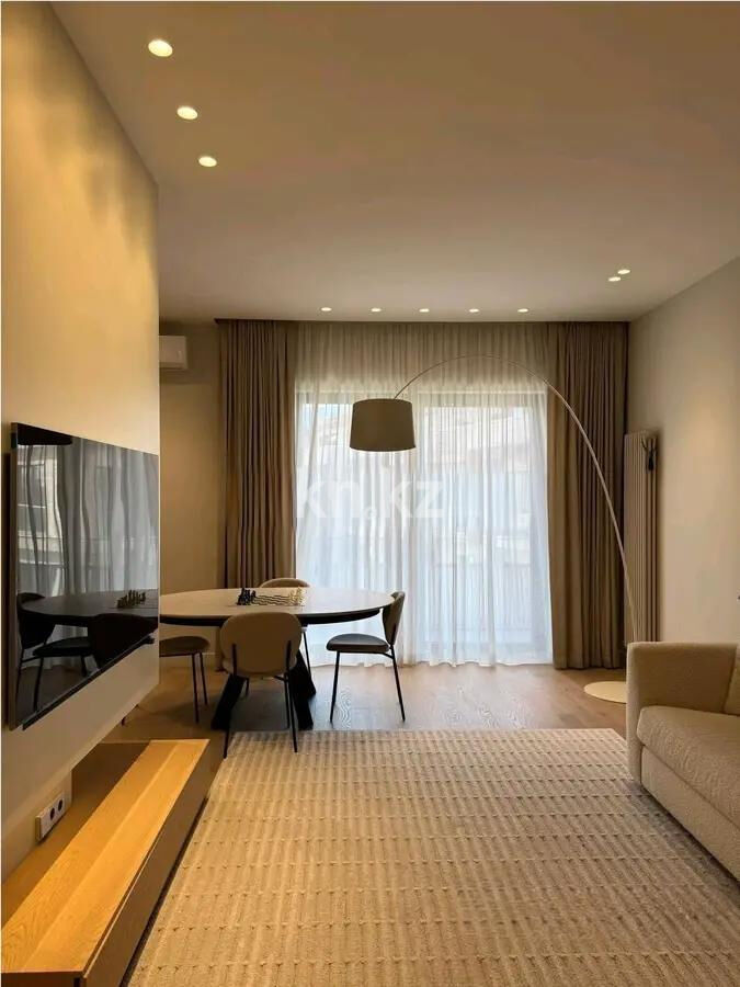Продажа 5-комнатной квартиры, 220 м² - Продажа пятикомнатных и более квартир в Медеуском р-не Алматы - страница 2 фото 1 из 11