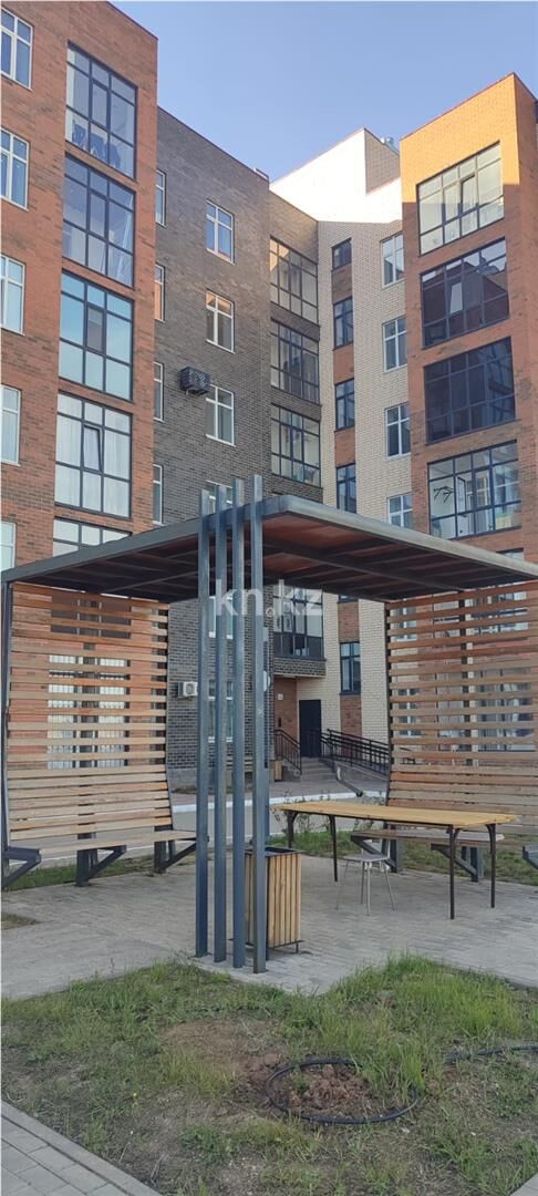 Продажа 2-комнатной квартиры, 67 м² - Продажа двухкомнатных квартир в кирпичном доме в Караганде - страница 26 фото 1 из 8