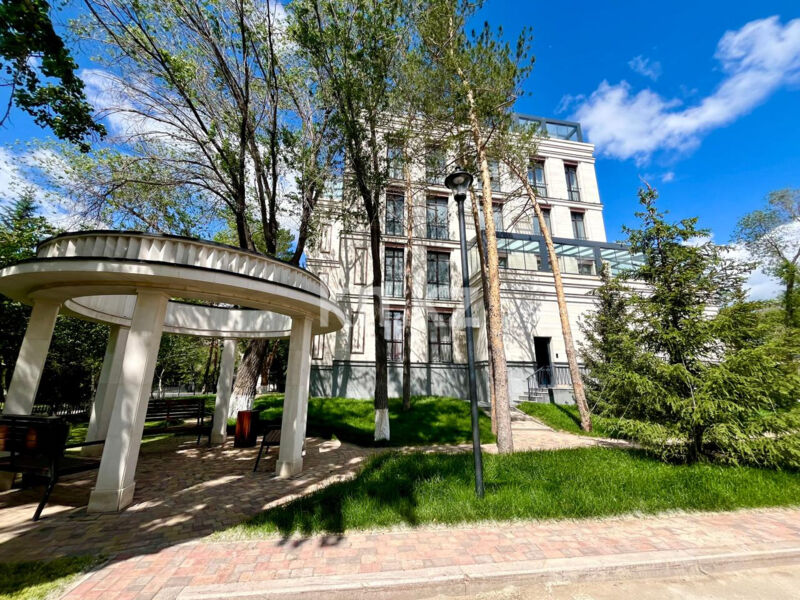 Продажа 4-комнатной квартиры, 160 м² - Продажа четырехкомнатных квартир в Михайловке Караганды фото 2 из 9