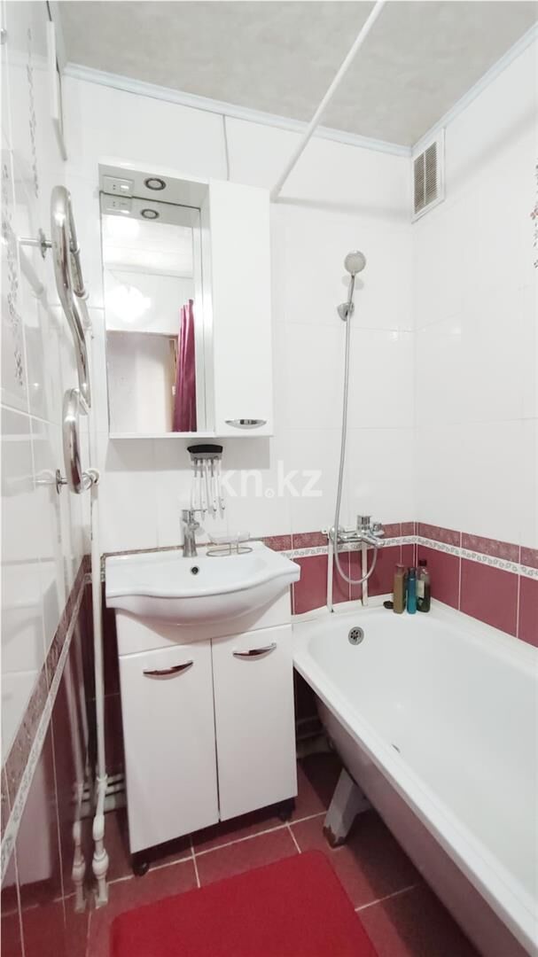 Продажа 3-комнатной квартиры, 62 м² - Продажа трехкомнатных квартир в Майкудуке Караганды - страница 9 фото 14 из 22