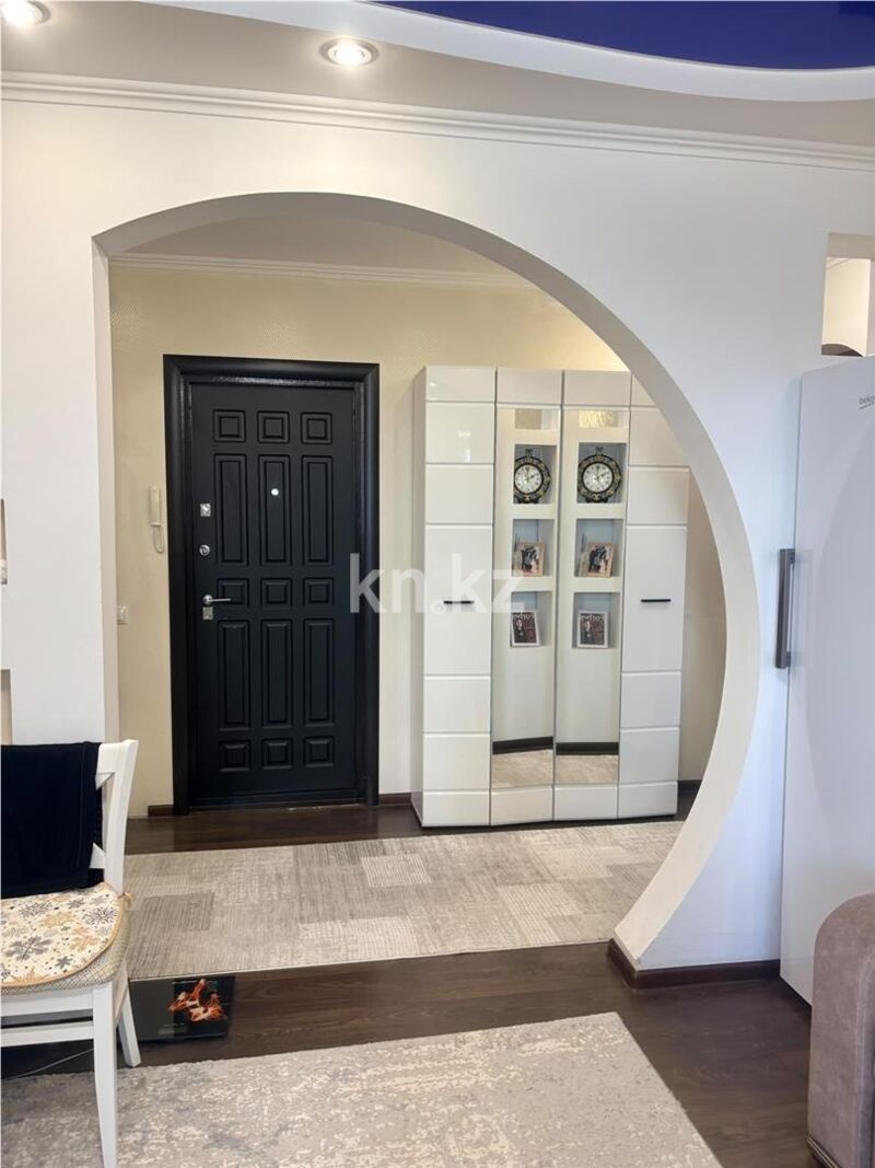 Продажа 2-комнатной квартиры, 52 м² - Продажа двухкомнатных квартир в панельном доме в Караганде - страница 8 фото 1 из 33