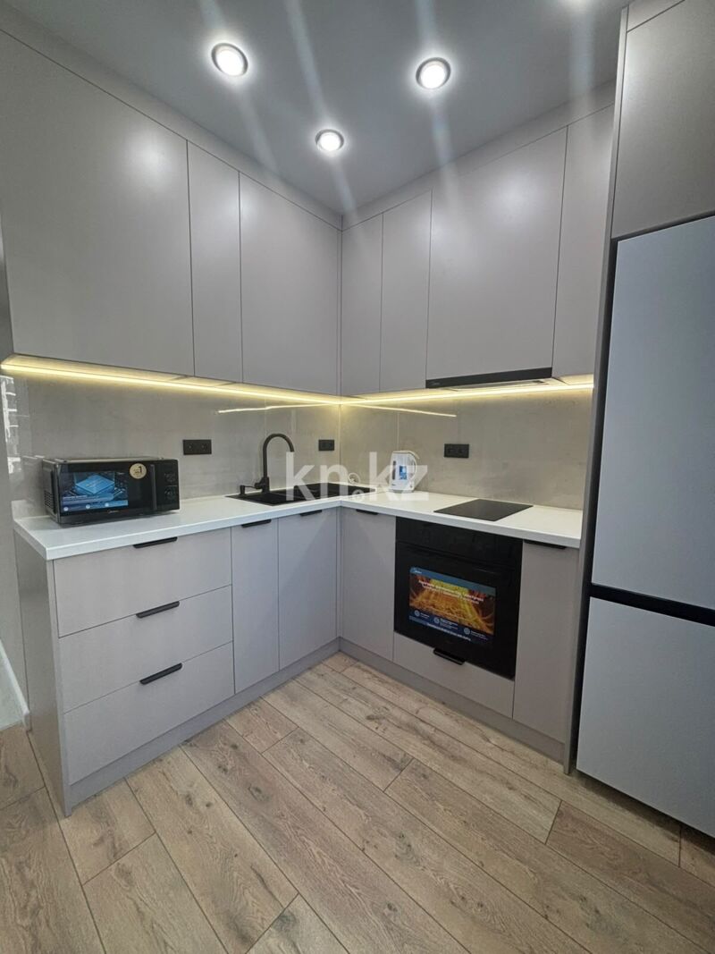 Аренда 1-комнатной квартиры, 38 м² - Продажа квартир в Семее фото 2 из 19