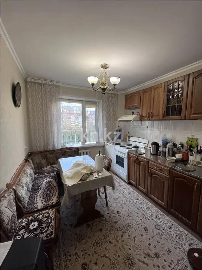 Продажа 3-комнатной квартиры, 63 м² - Продажа трехкомнатных квартир в панельном доме в Караганде - страница 3 фото 4 из 7