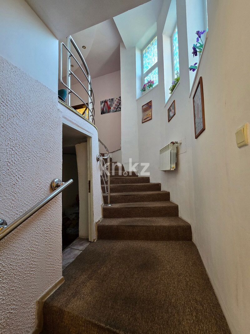 Продажа 5-комнатного дома, 209 м² - Продажа зданий в Усть-Каменогорске фото 27 из 40