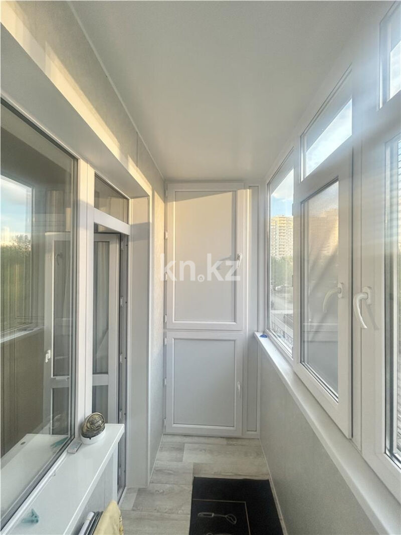 Продажа 3-комнатной квартиры, 80 м² - Продажа квартир в блочном доме в Караганде - страница 3 фото 4 из 19
