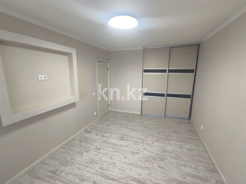 Продажа 4-комнатной квартиры, 70.3 м² - Продажа четырехкомнатных квартир в кирпичном доме в Караганде - страница 8 фото 11 из 22