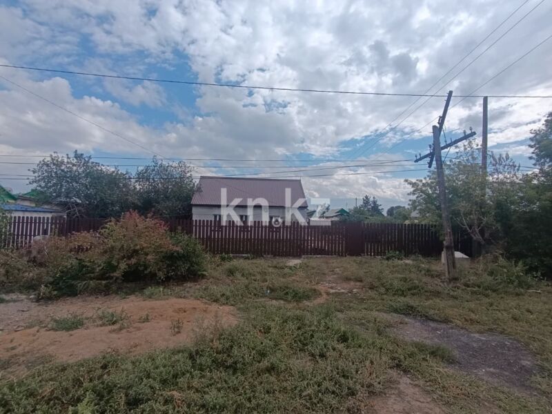 Продажа 3-комнатного дома, 49 м² - Продажа домов, коттеджей в Караганде - страница 2 фото 1 из 16