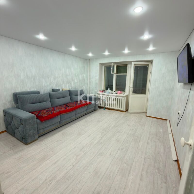 Продажа 3-комнатной квартиры, 65 м² - Продажа трехкомнатных квартир на Юго-Востоке Караганды - страница 9 фото 1 из 8