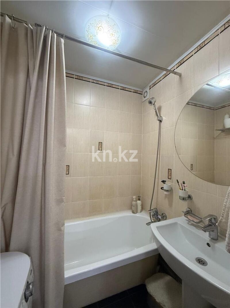 Продажа 3-комнатной квартиры, 64 м² - Продажа трехкомнатных квартир в панельном доме в Караганде - страница 20 фото 11 из 13