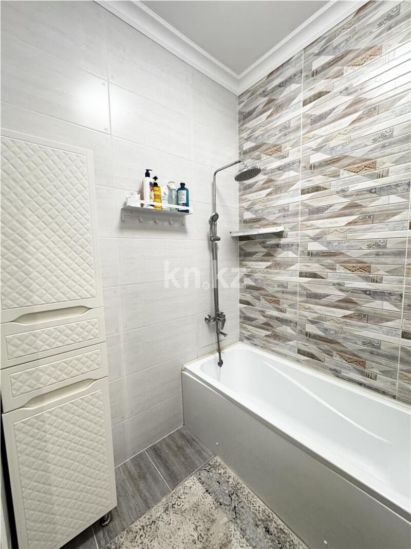 Продажа 3-комнатной квартиры, 70 м² - Продажа квартир в монолитно-каркасном доме в Караганде - страница 7 фото 10 из 14