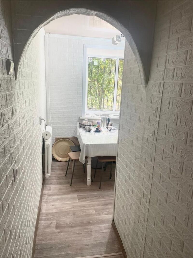 Продажа 3-комнатной квартиры, 51 м² - Продажа трехкомнатных квартир в Майкудуке Караганды - страница 3 фото 6 из 8